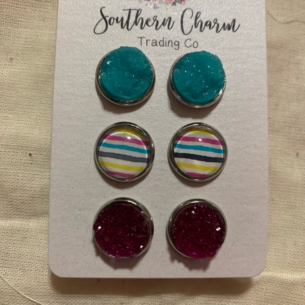 Earrings - Picture 4 of 5